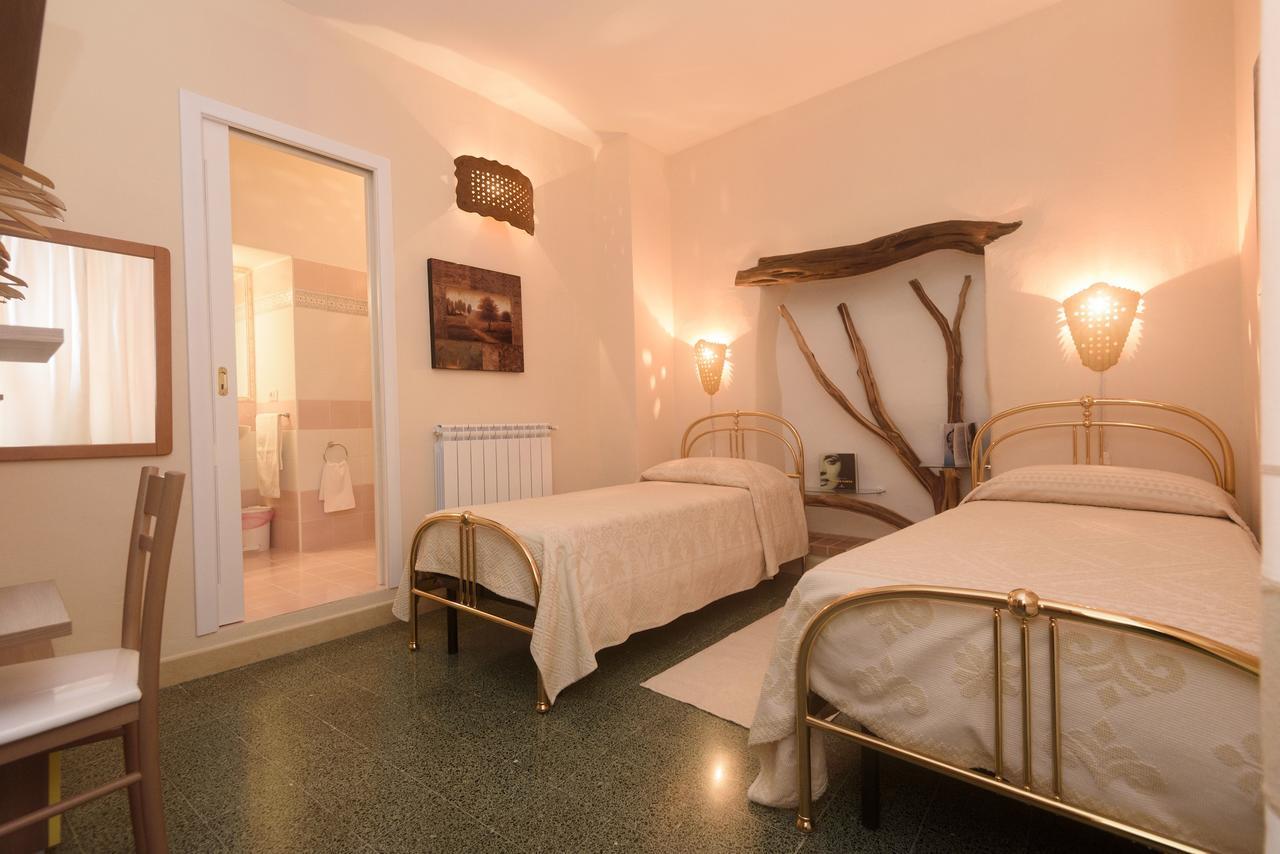 Al Vecchio Corso B&B Tempio Pausania Exterior foto